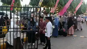 Suasana-parkiran-Asrama-Haji-Sudiang-Makassar.jpg