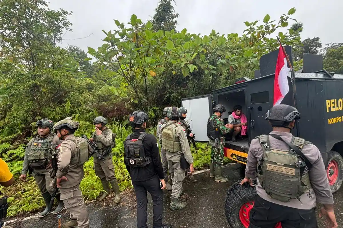 Kontak Tembak dengan KKB Yahukimo, Satgas Operasi Damai Cartenz Berhasil Evakuasi Korban Selamat