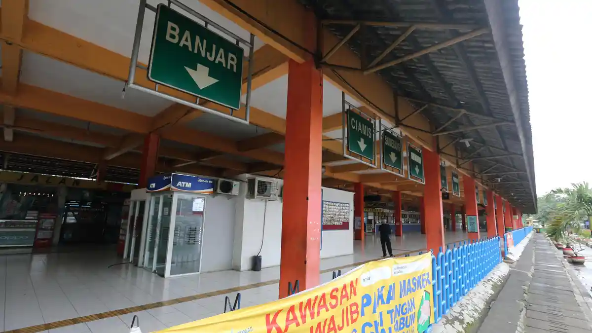 Salah Paham dengan Pernyataan Menhub, Warga Mulai Datangi Terminal Kampung Rambutan