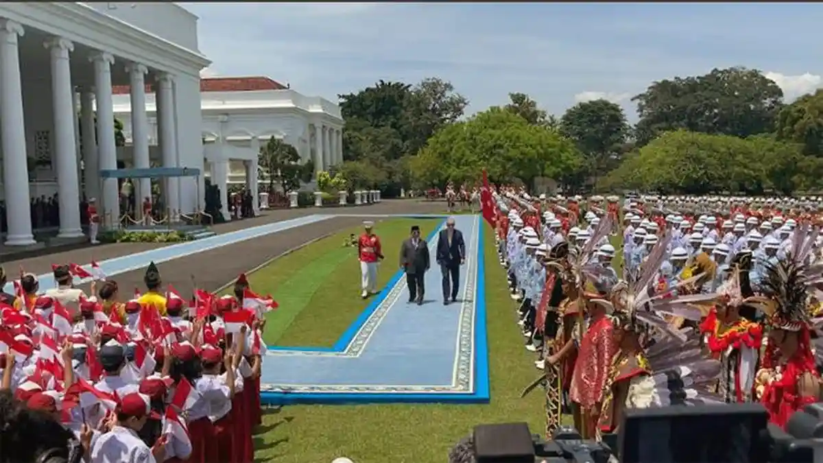Dentuman Meriam Sambut Kedatangan Presiden Turki Erdogan di Istana ...