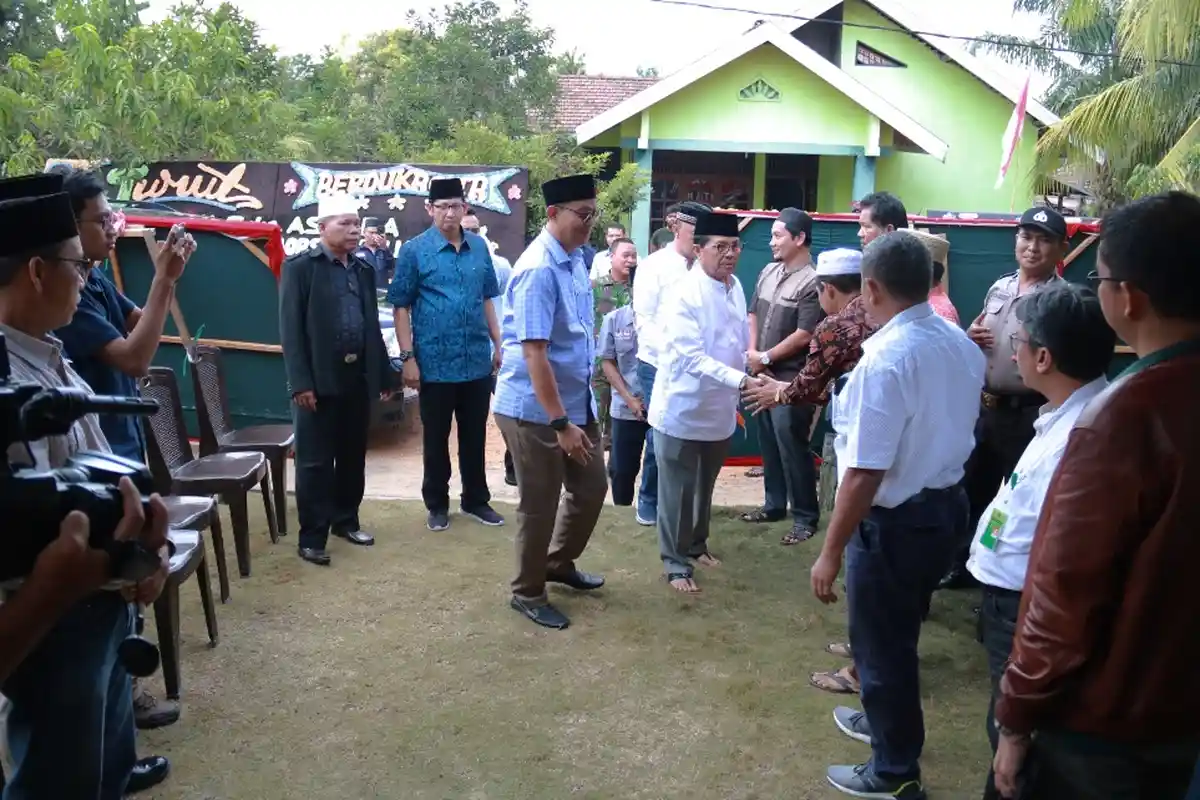 Gubernur Jambi Kunjungi Rumah Alm Asmara, Personel Manggala Agni yang Gugur Saat Padamkan Api