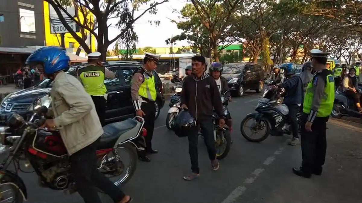 Operasi Zebra 2018, Ini 7 Jenis Pelanggar yang Dicari Polisi! Apa Saja Jenis Tilangnya?
