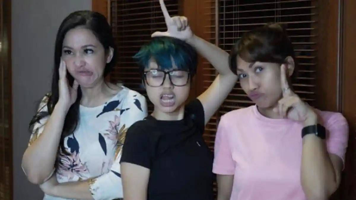 Foto Bareng Dua Wanita Ini, Wajah Glowing Maia Estianty Jadi Sorotan, Netizen: Awet Muda Bun!