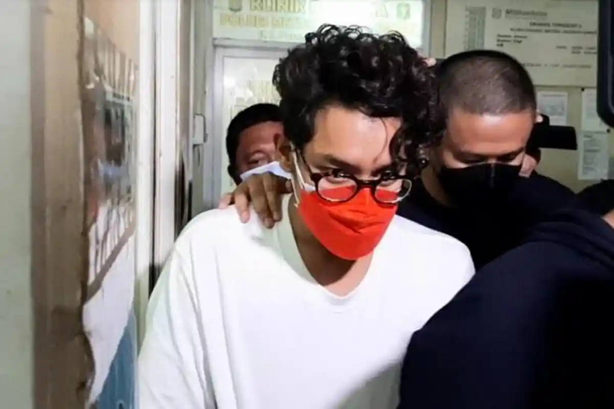 FAKTA Ardhito Pramono Terjerat Narkoba, Tes Urine Positif Ganja, Ditangkap Dini Hari di Rumahnya