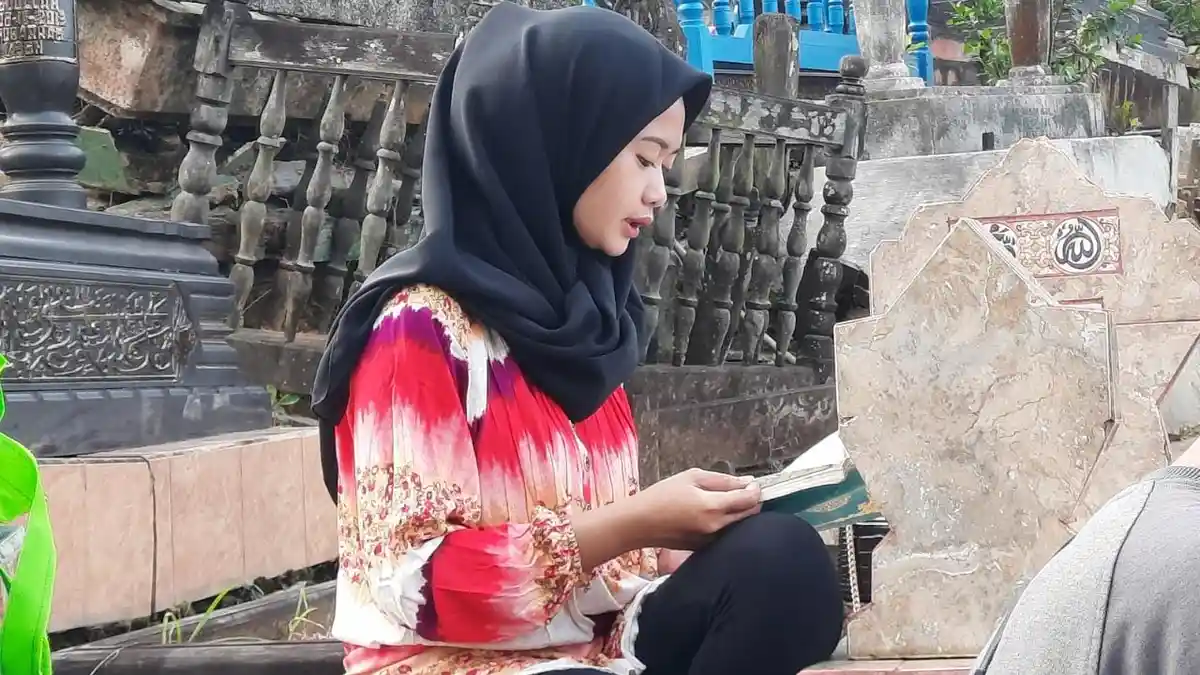 Bacaan Doa Ziarah Kubur Jelang Bulan Ramadhan 2022, Bahasa Arab, Latin, dan Artinya