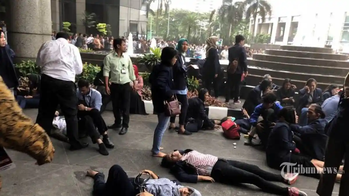 Kisah Mengerikan Pengunjung Bursa Efek Indonesia yang Salah Jalan, dan Tunggu Giliran Masuk Elevator