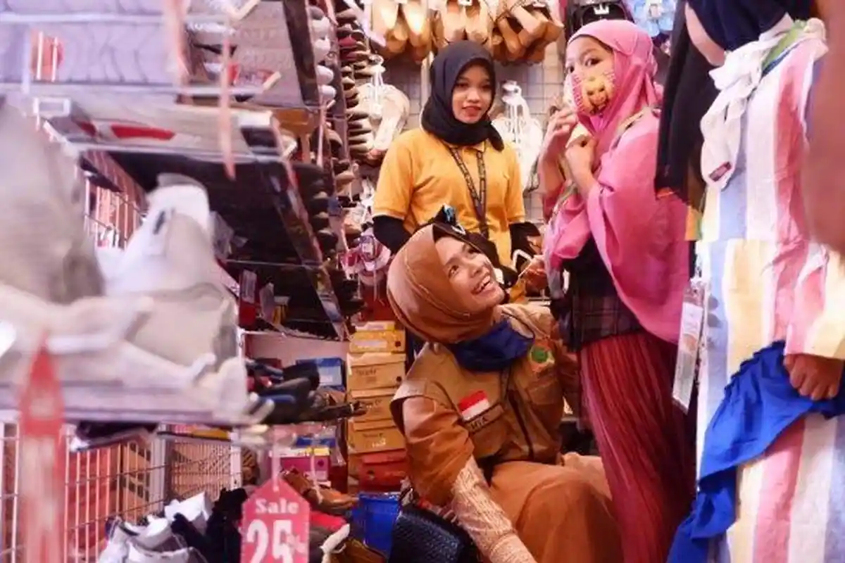 Arti Mimpi Membeli Baju Baru Pertanda Perubahan Hidup yang Lebih Baik