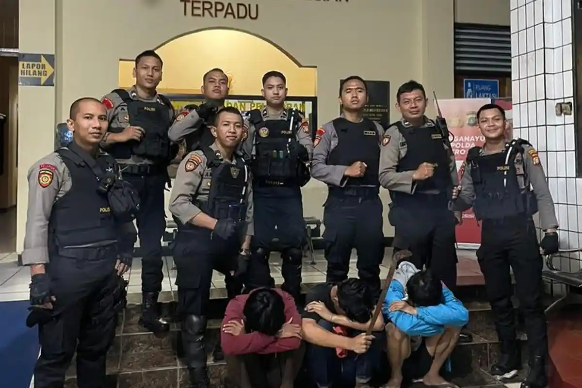 Lima Remaja di Pasar Minggu Ditangkap Polisi, Diduga Hendak Tawuran Menggunakan Celurit