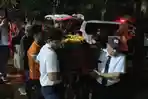 Pemakaman Pilot Pesawat Pelita Air di TPU Situ Gede Kota Bogor, Diiringi Isak Tangis Keluarga
