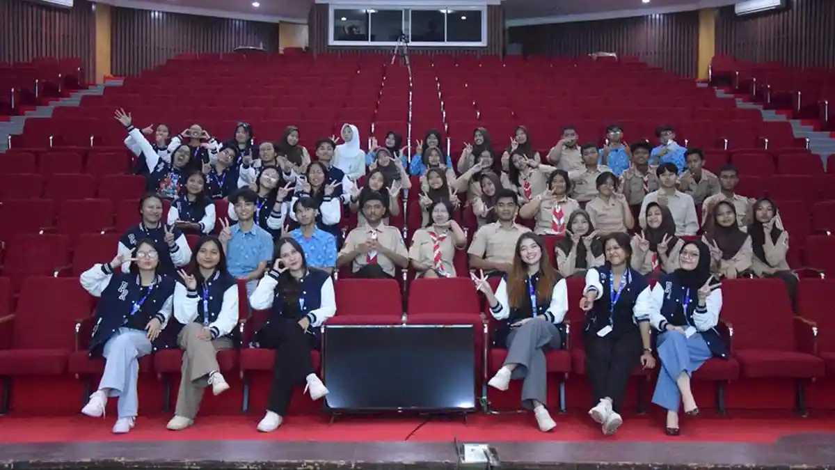 Public Relations UKSW Salatiga Adakan Workshop dan Fun Visit di Lima Sekolah