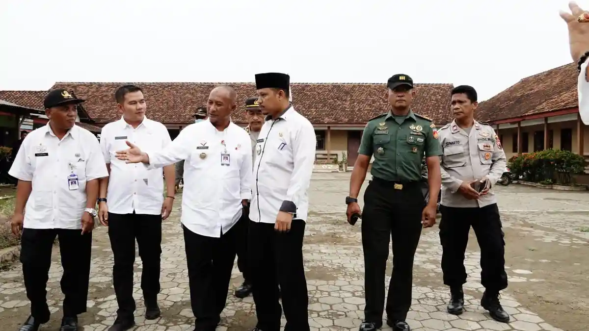 Pj Bupati Pati Ngotot Siswa SDN Dukuhseti 02 Harus Sekolah Meski Lahan Jadi Sengketa Beti Wirandini