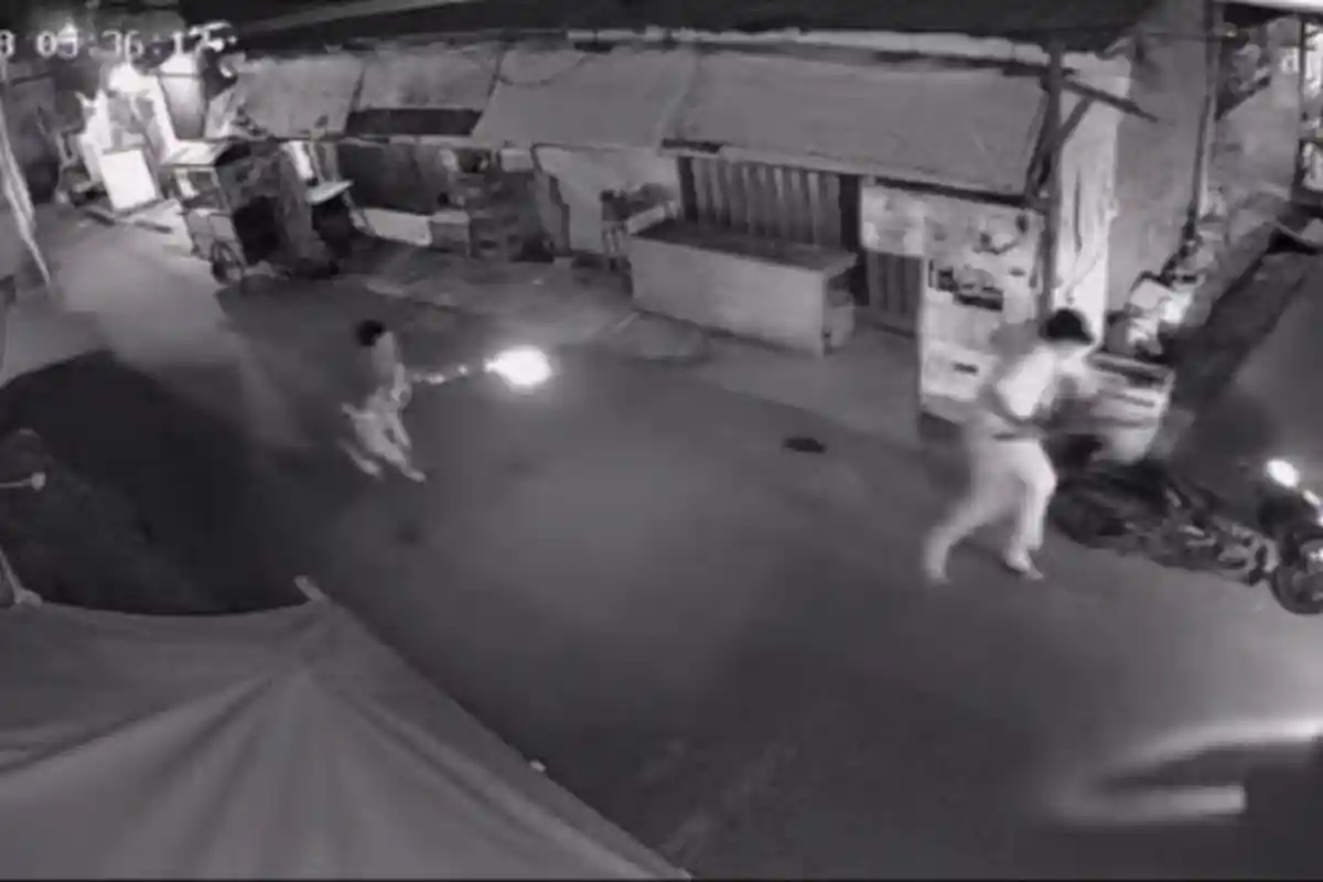 Satpam Perumahan Tersungkur setelah Duel dengan Pencuri Motor, Tewas Tertembak