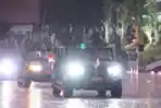 Presiden Prabowo Hujan-hujanan saat Upacara Parade Senja