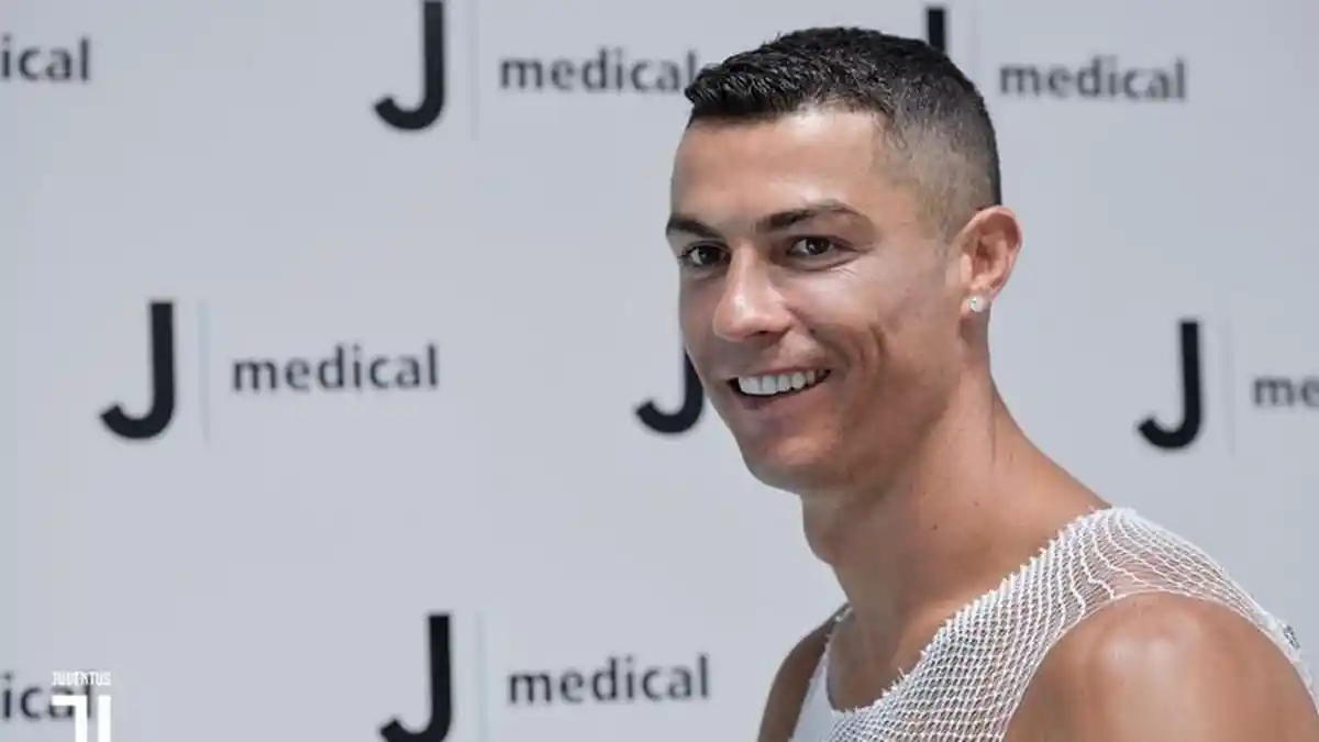 Cristiano Ronaldo Dinyatakan Terbebas Covid-19, Tapi Belum Bisa Kumpul dengan Rekan Lain, Kok Bisa?
