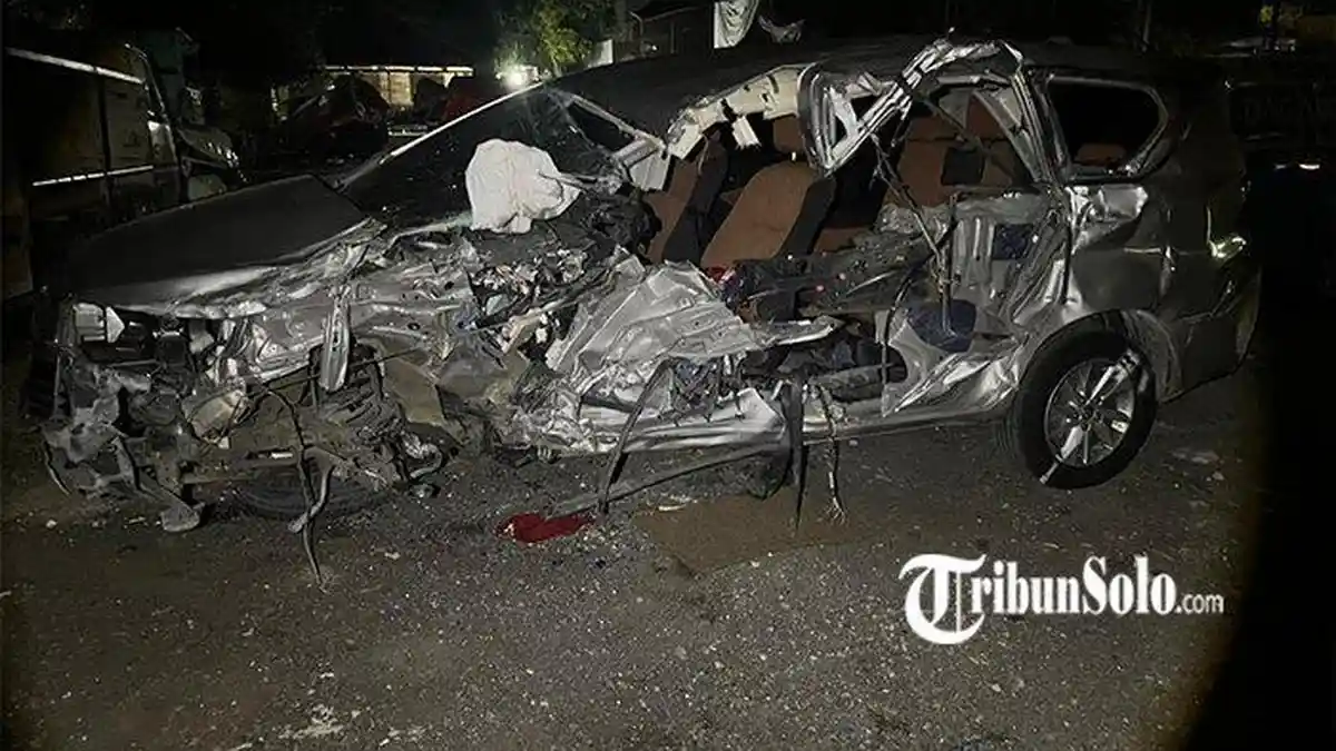 Kronologi Kecelakaan Maut Truk Tronton vs Innova di Sragen, Begini Fakta-faktanya