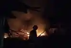Dua-rumah-semi-permanen-terbakar-di-sumedang-2342026-malam-1.jpg