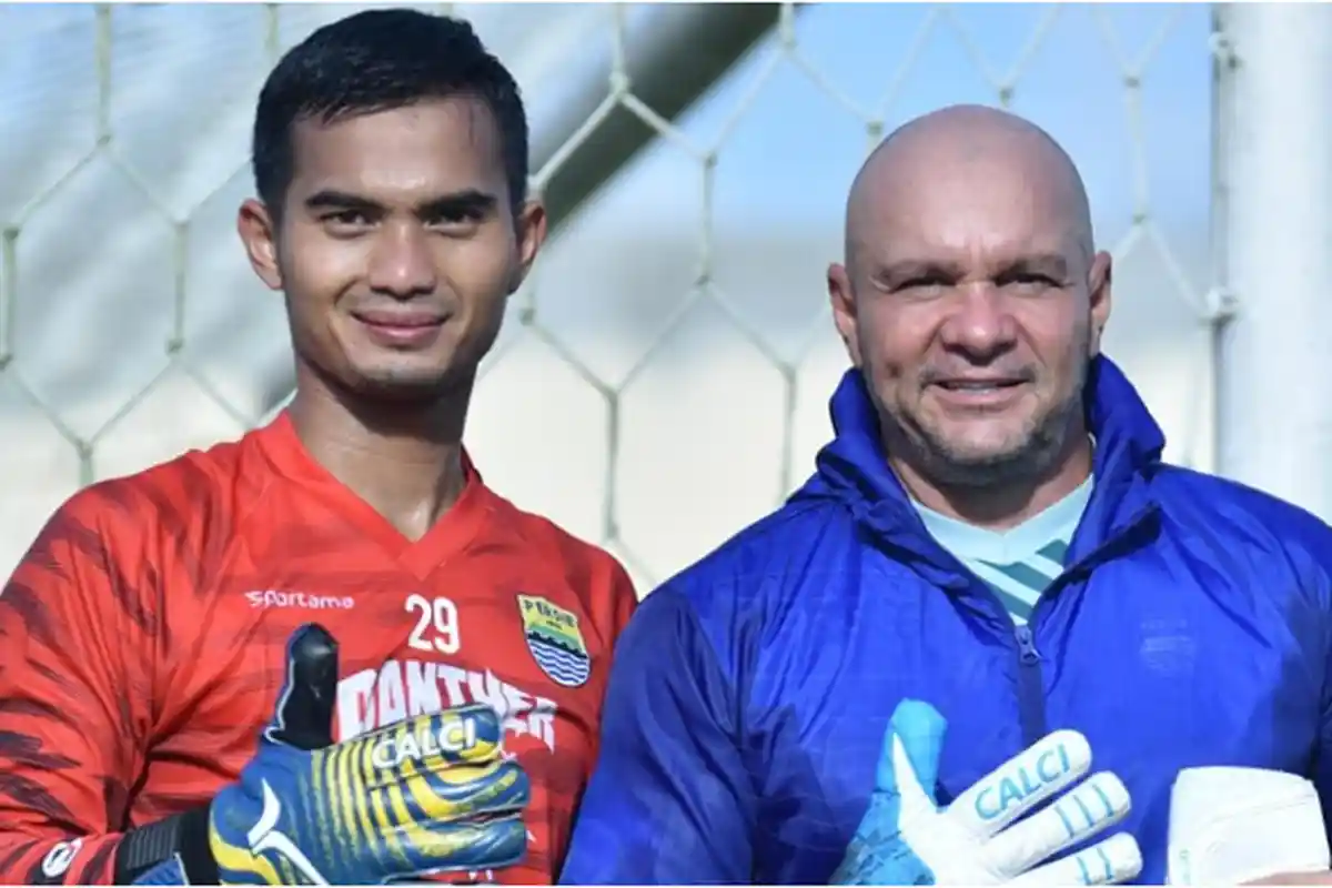 Perasaan Bangga Luizinho Passos Lihat Penampilan Dhika Bayangkara di Laga Persib Bandung Vs Persita