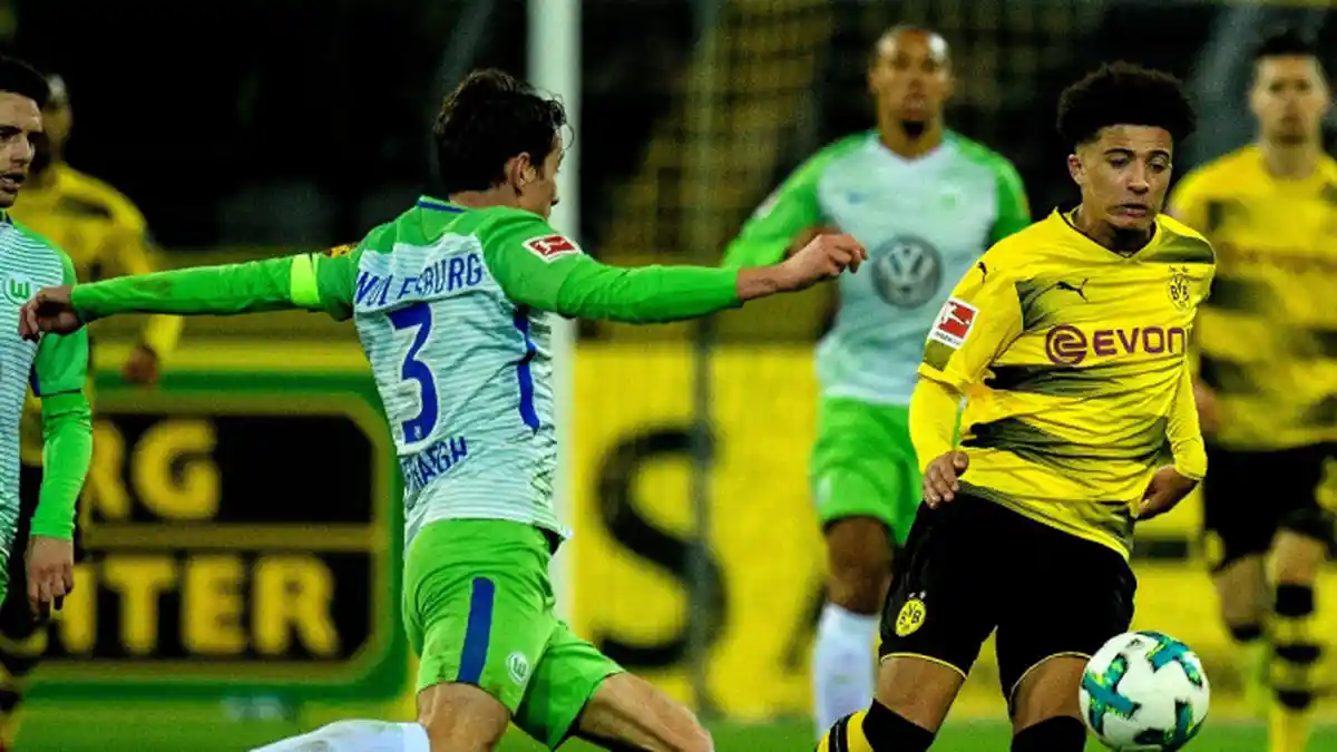 Jadon Sancho Dibujuk Emre Can Agar Segera Gabung ke Manchester United