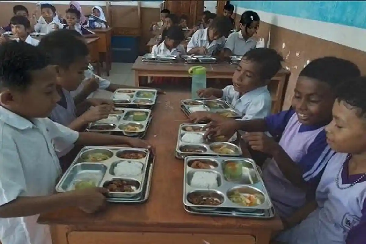 Pengamat Pendidikan di NTT Nilai Pelibatan Guru untuk MBG Sangat Berisiko 