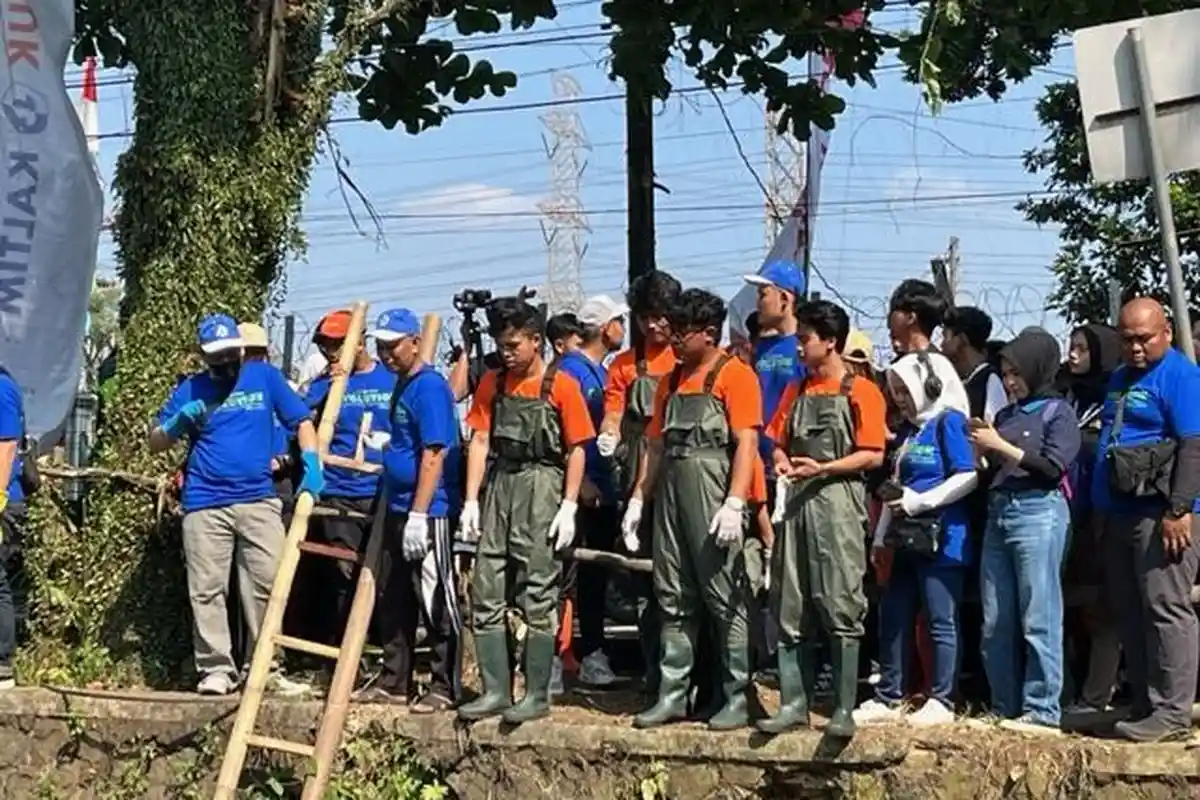 Angkut Sampah Kali Krukut, Pandawara Group Akan Beraksi Lagi di Depok