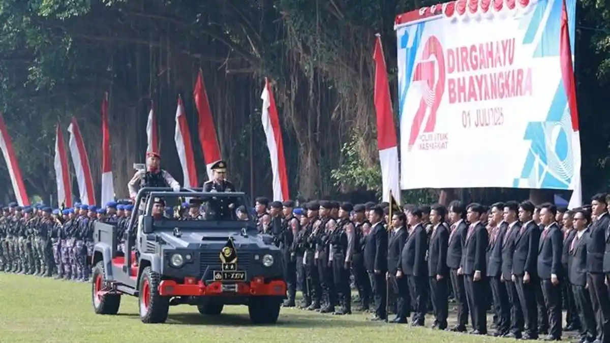 Pesan Kapolda DIY Saat Pimpin Perayaan HUT ke-79 Bhayangkara di Lapangan Pemda Sleman