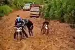20260519-Jalan-rusak-di-Tebo-Jambi.jpg