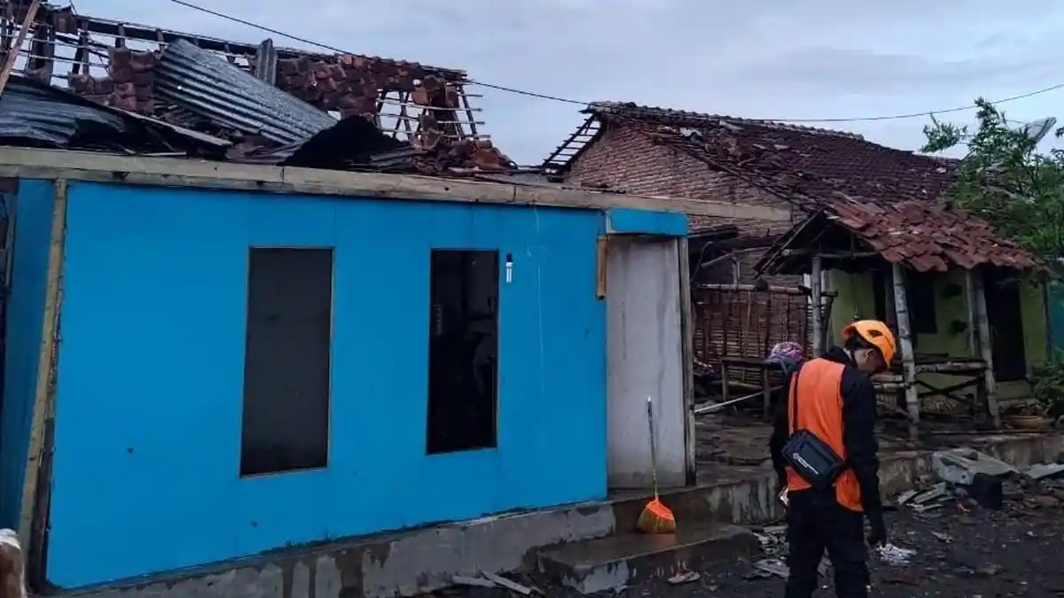 Sebanyak 202 Rumah Rusak Akibat Angin Kencang di Bondowoso
