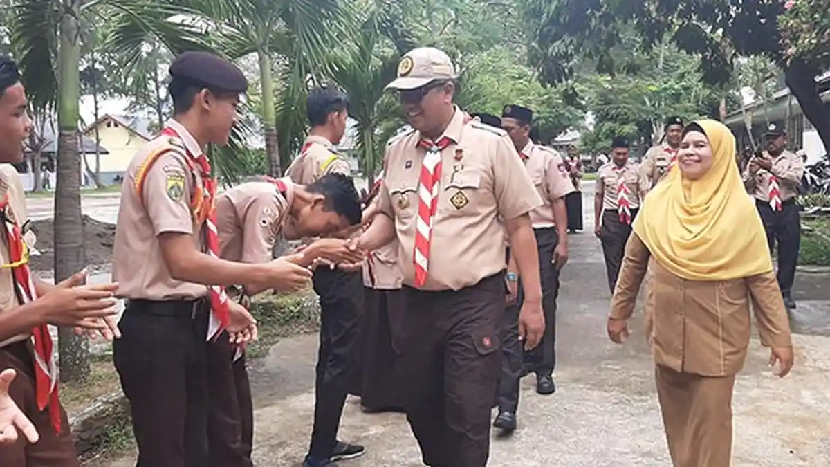 Kwarcab Pramuka Saweu Sikula di SMA 1 Glumpang Tiga Pidie, Wabup : Ajak Siswa Tolak Narkoba
