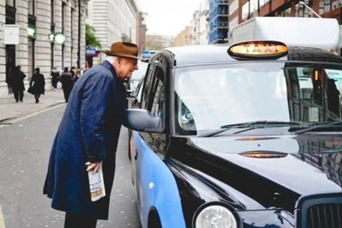 Kakek Ini Beri Sopir Taksi Uang Sebesar 212 Juta,Tapi Malah Ditolak,Terungkap Alasannya Memilukan