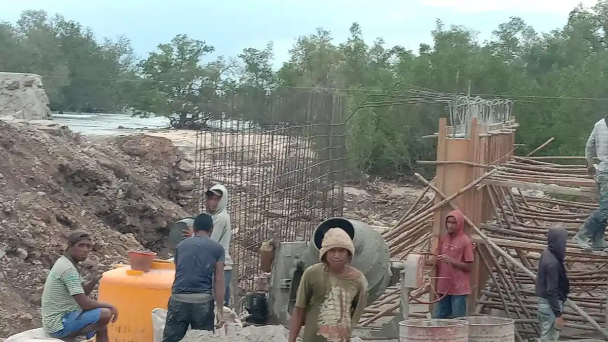Proyek Jembatan Maudolung Kabupaten Sumba Timur Sudah 65 Persen