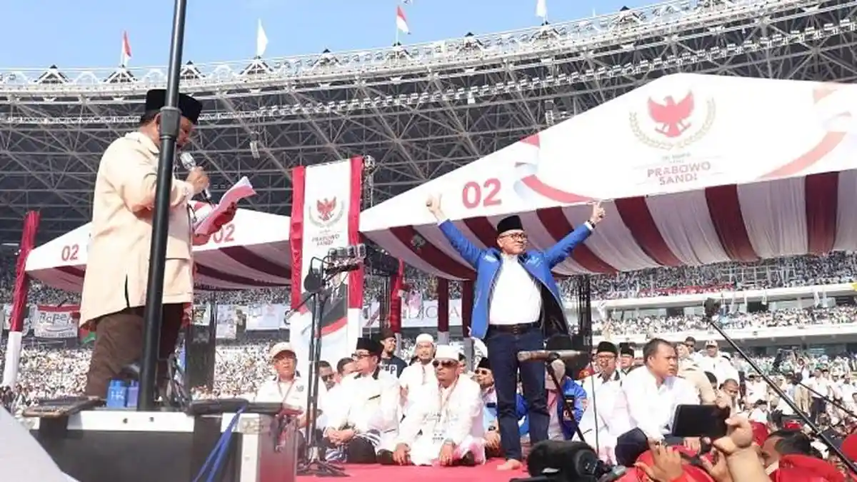 Zulkifli Hasan Ucapkan Terima Kasih Kepada Ustaz Somad Saat Kampanye Akbar