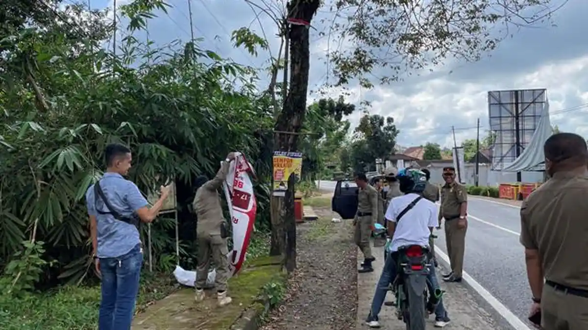 Spanduk dan Banner Langgar Aturan di Lampung Utara Ditertibkan  