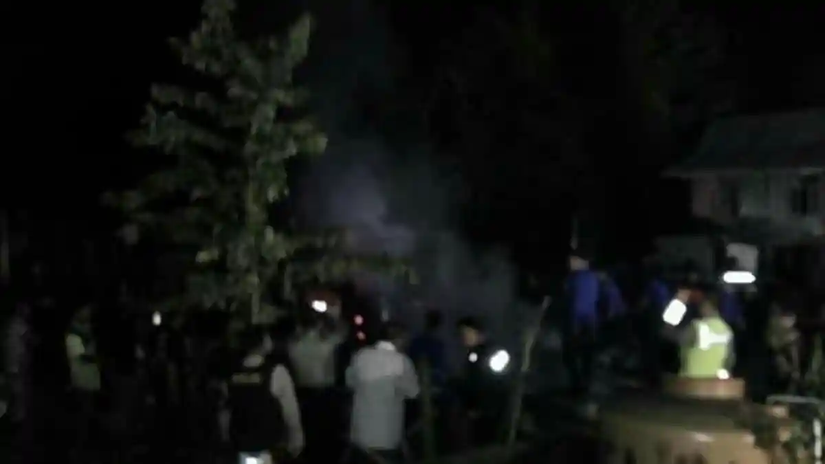 Rumah, Hand Tractor, dan 3 Motor di Segeri Pangkep Ludes Dilalap Jago Merah