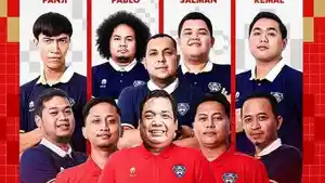 General-Affairs-Manager-Fafage-Banua-Heri-Susanto-Tengah-bersama-staf.jpg