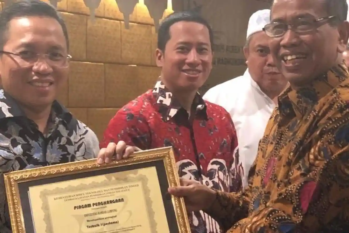 UBL Jadi Kampus Terbaik L2 Dikti Wilayah II Sumatera