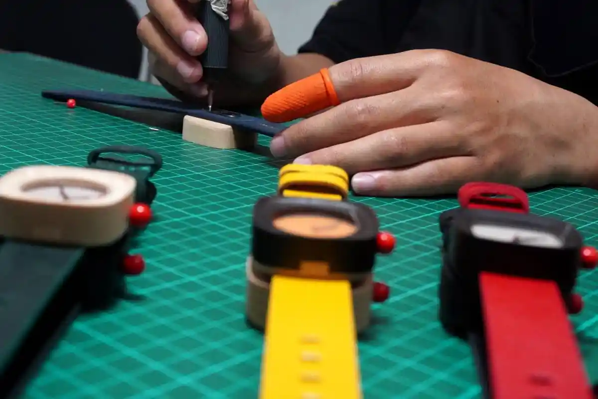 Jam Tangan Kayu PALA Nusantara Tembus Pasar Mancanegara