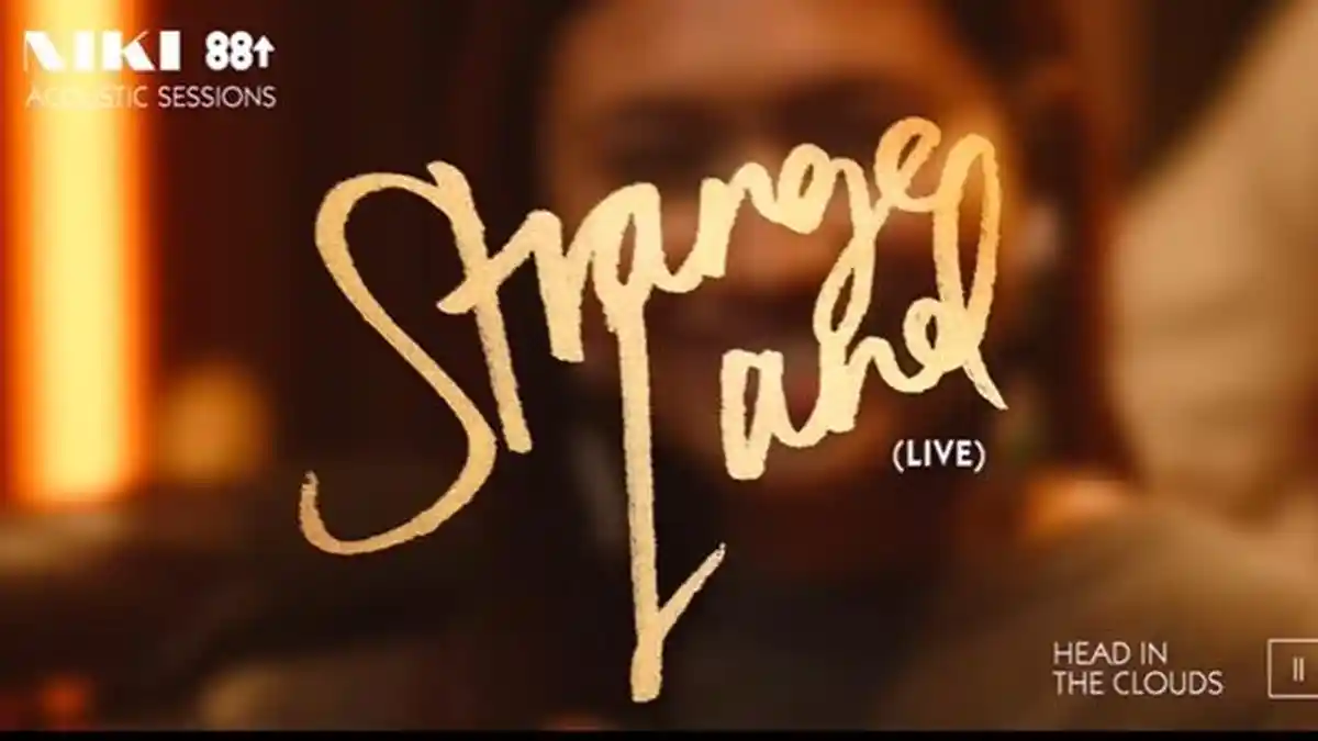 Lirik dan Chord Lagu Strange Land - NIKI feat. Phum Viphurit