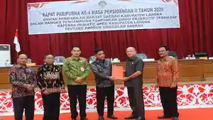 RAPAT-PARIPURNA2435ewdf.jpg
