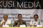 Diskusi Larangan Media Luar Ruang