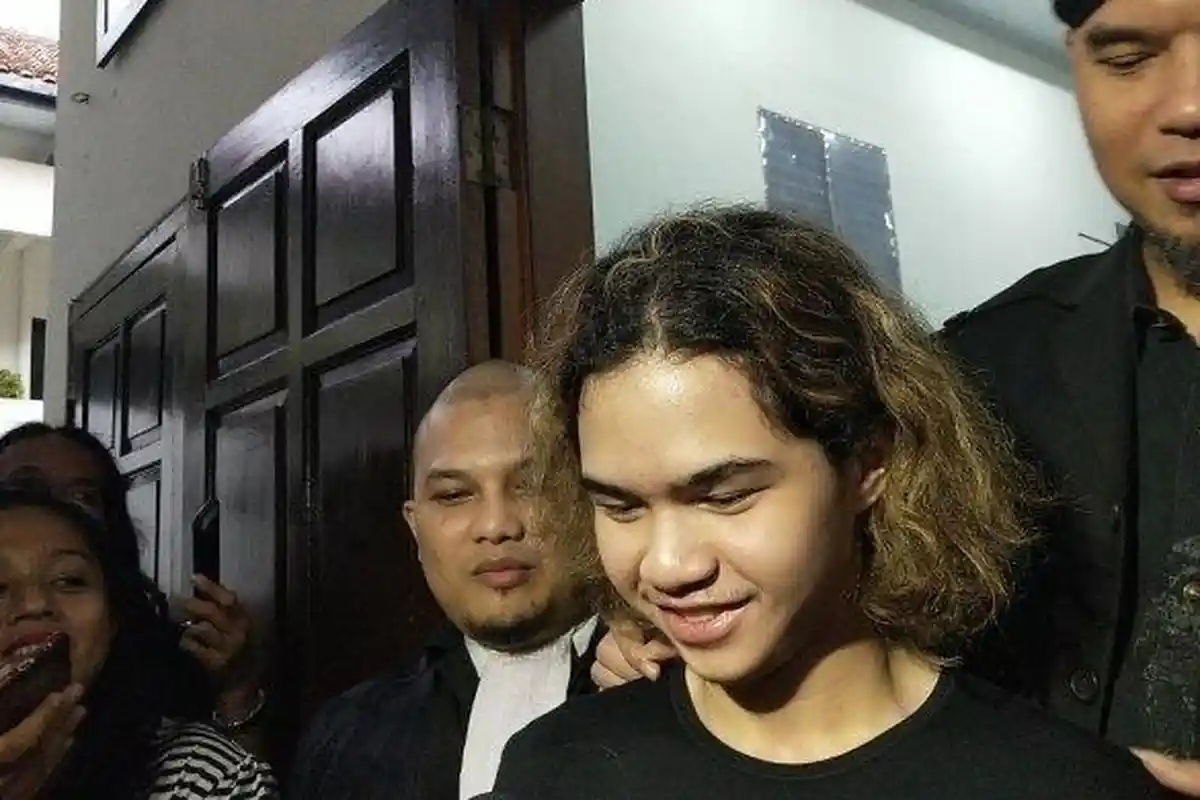 Ahmad Dhani Dipenjarakan dan Tinggal Di Sel Berbau Pesing, Dul Jaelani Menangis di Konser Dewa 19