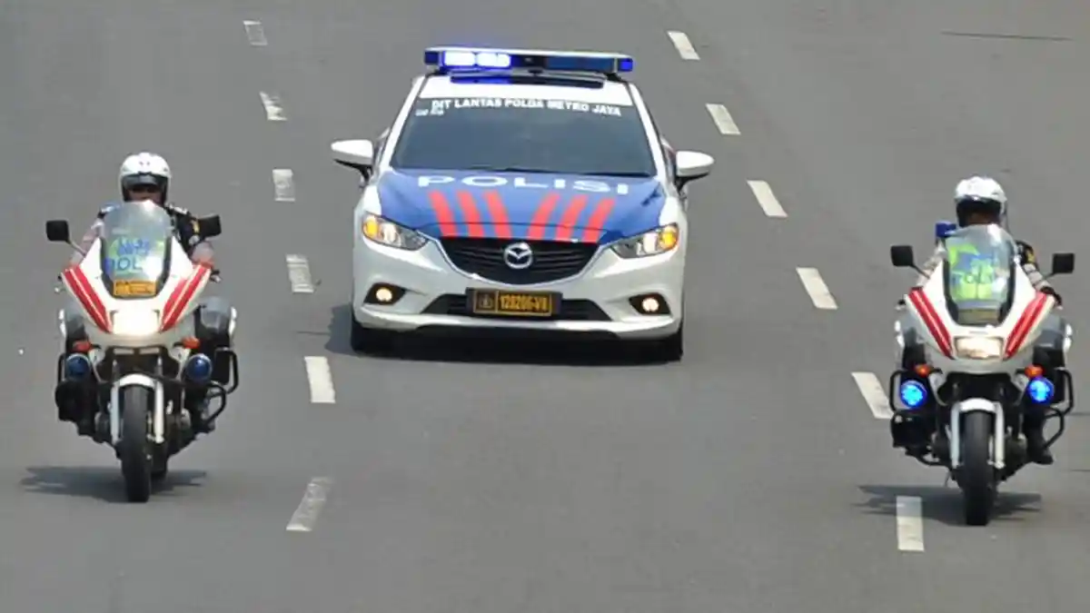 Motor Dilarang Masuk Jalan Tol, Kok Motor Polisi Boleh