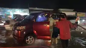 Minibus-terbakar-Buntu.jpg