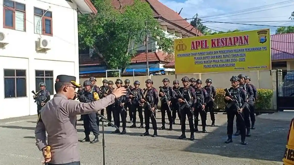 Brimob Polda Sulsel Bantu Polres Selayar Amankan Pilkada 2024