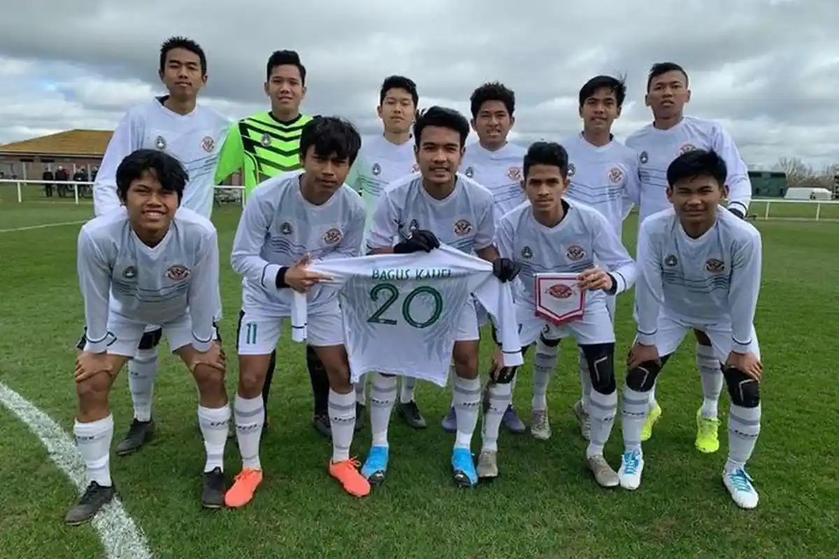 LINK Nonton TV Online Garuda Select vs Huddersfield U-18 di Live Streaming Mola TV Jam 20.00 WIB