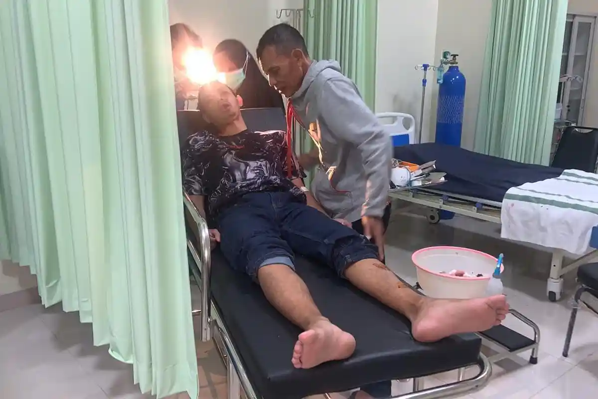 Pohon Tumbang Timpa Pemotor, BPBD Lampung Duga Ada Unsur Pembakaran