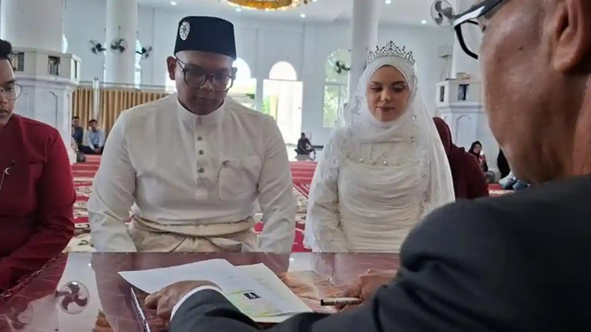 Berawal dari Satu Kampus, Pemuda Pidie Nikahi Gadis Rusia dengan Maskawin Berlian  