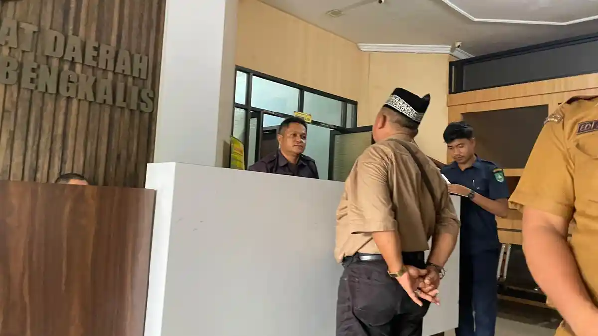Tokoh Masyarakat Rupat Minta Inspektorat Menindaklanjuti Laporan Dugaan Penyimpangan ADD 2022-2023 - Tribunpekanbaru.com