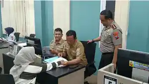kapolres-gresik-sidak-skck.jpg