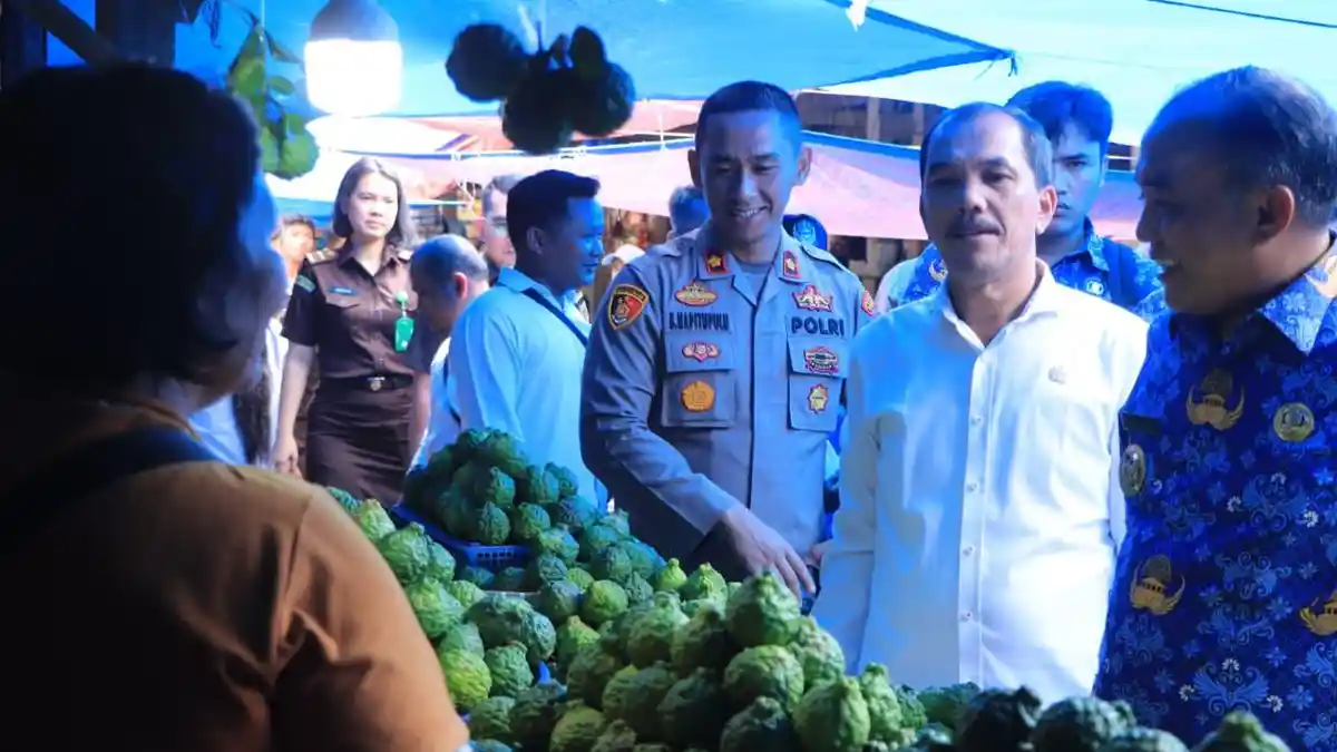 Wakapolres Samosir dan Forkopimda Pastikan Stok Pangan Aman Jelang Nataru