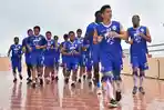 persib-bandung-melakukan-latihan-ringan-sebelum-kembali-ke-bandung-senin-142019.jpg